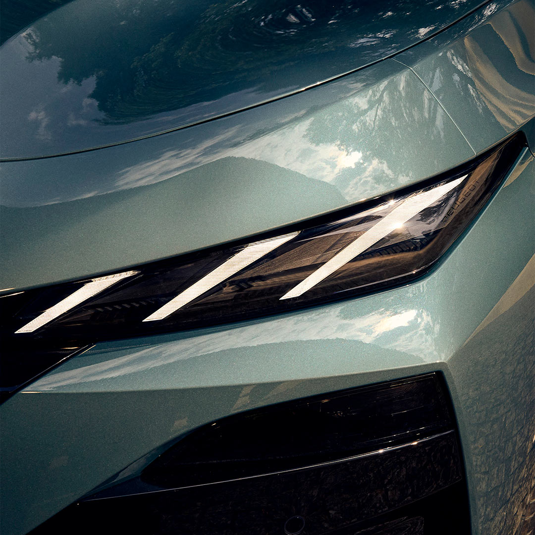 Nieuwe PEUGEOT E-308 SW koplampen