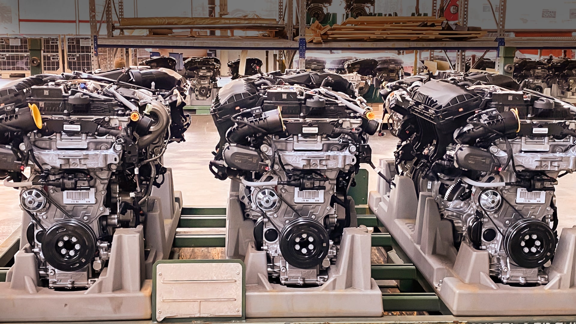 Productie van de Turbo 100 motor in de fabriek